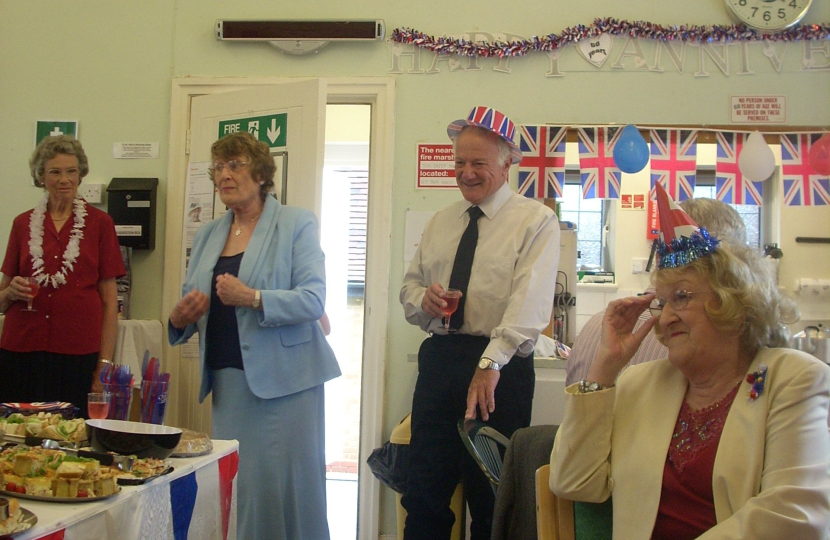 Cllr Bob Beauchamp speaking at the Jubilee party